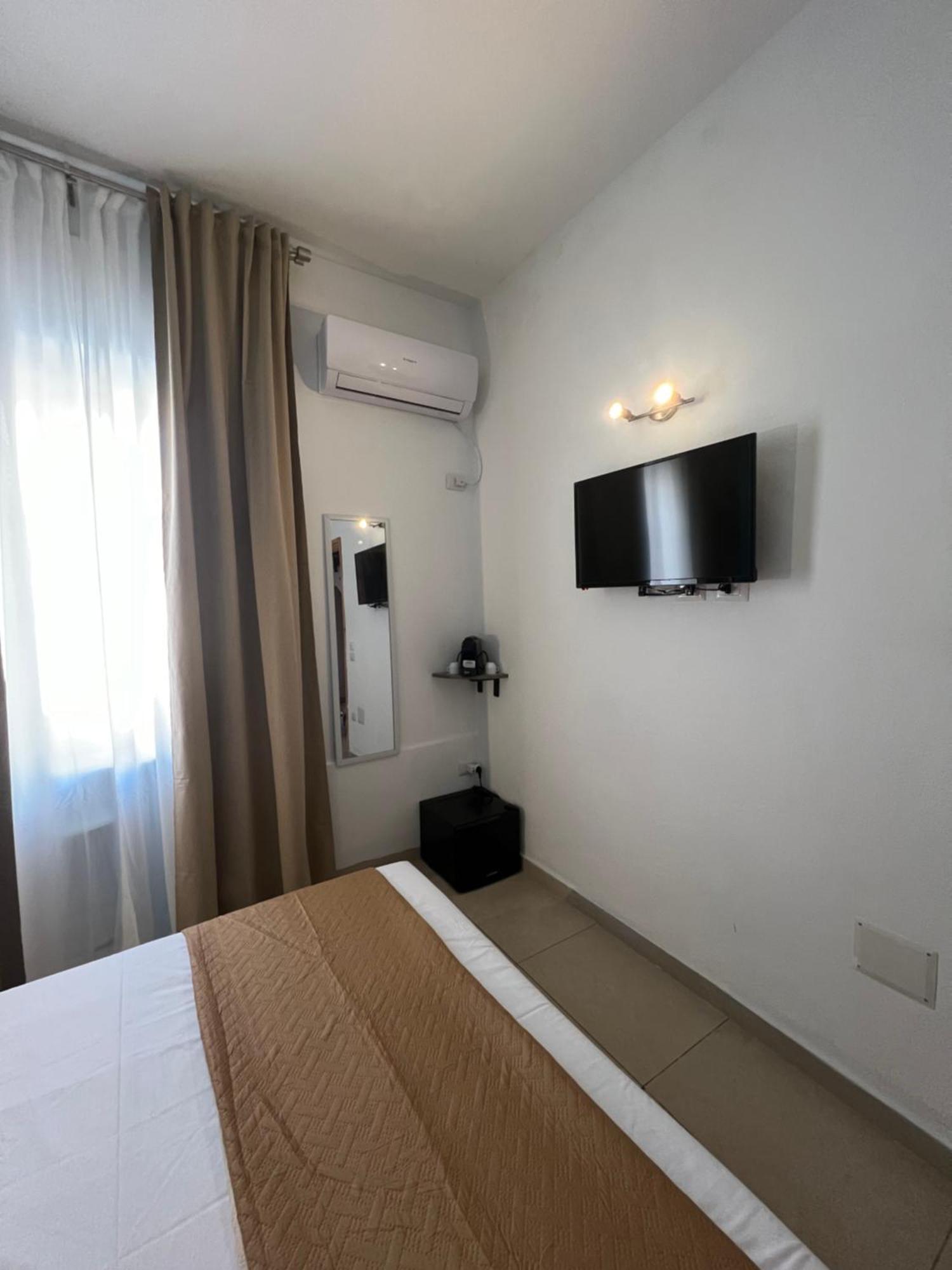 Les Chambres De Francoise Guest House Olbia Eksteriør bilde