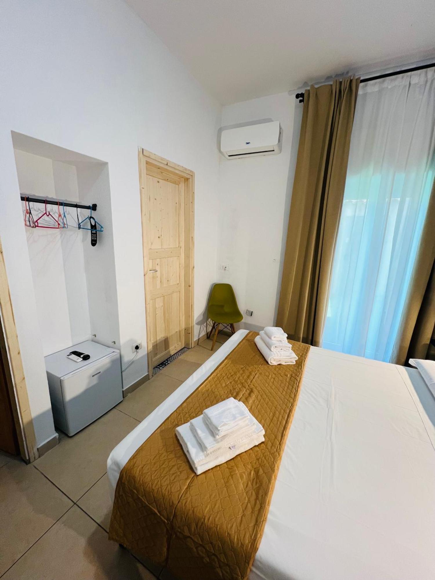 Les Chambres De Francoise Guest House Olbia Eksteriør bilde