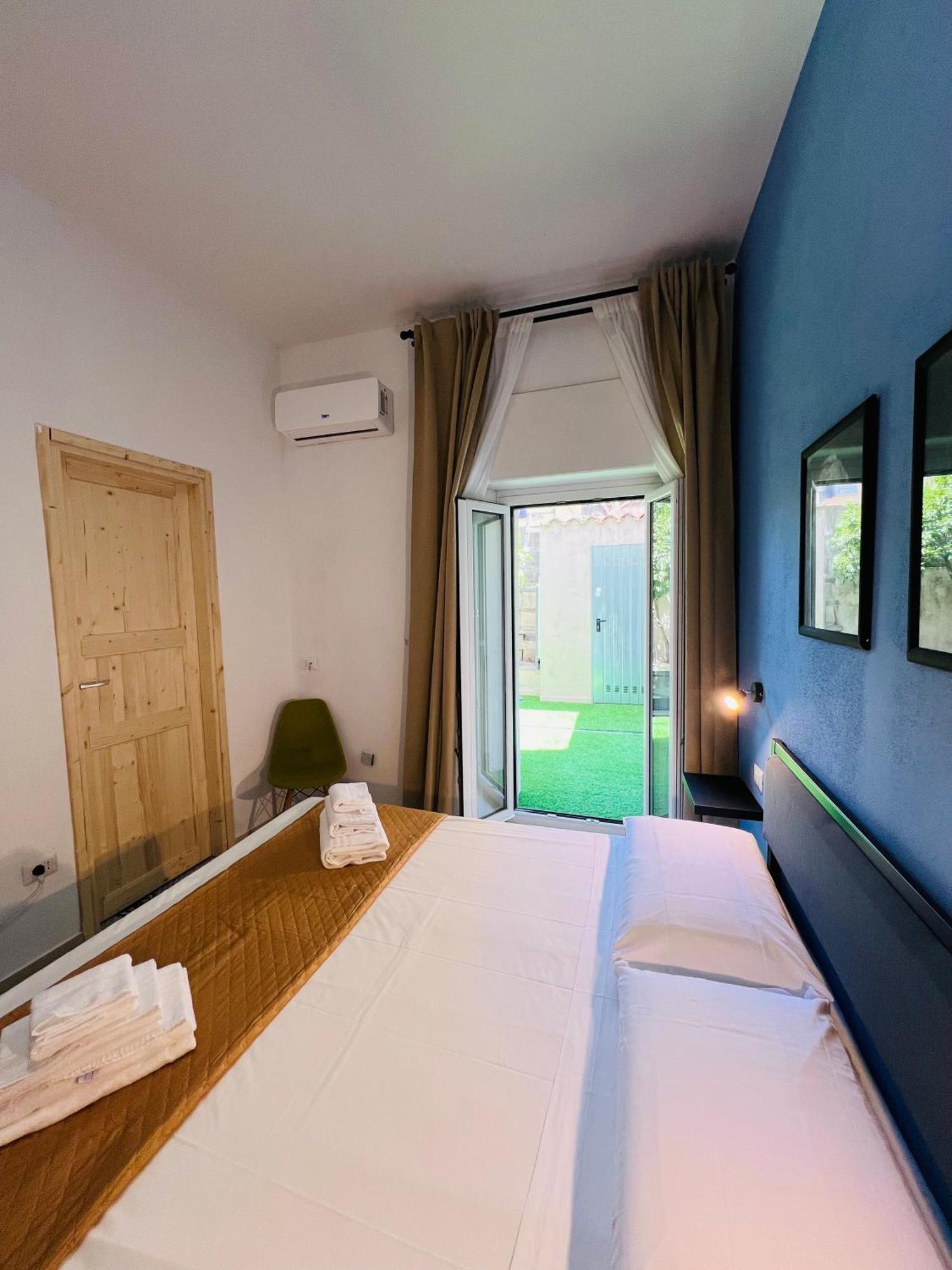 Les Chambres De Francoise Guest House Olbia Eksteriør bilde