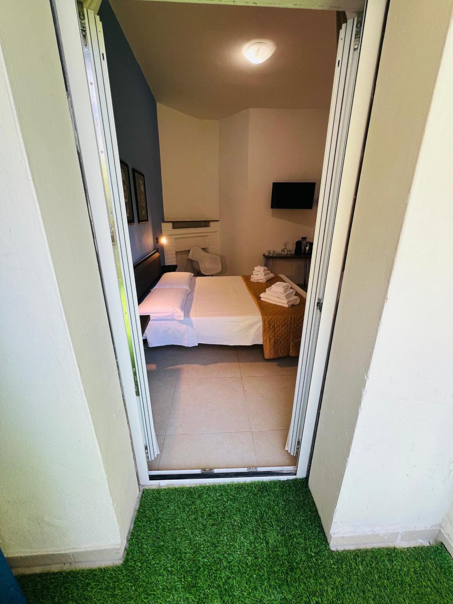 Les Chambres De Francoise Guest House Olbia Eksteriør bilde